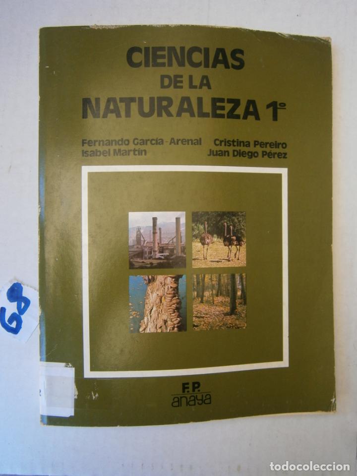 Libros de segunda mano: ANTIGUO LIBRO DE TEXTO - CIENCIAS DE LA NATURALEZA 1&ordm; - Foto 1