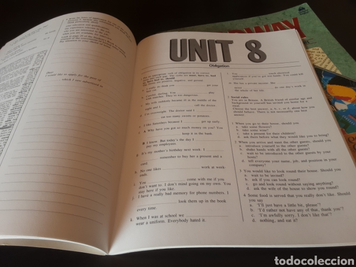 Libros de segunda mano: HEADWAY Students book & workbook. Intermediate - Foto 12