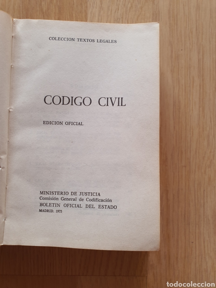 Libros de segunda mano: C&oacute;digo civil - Foto 2