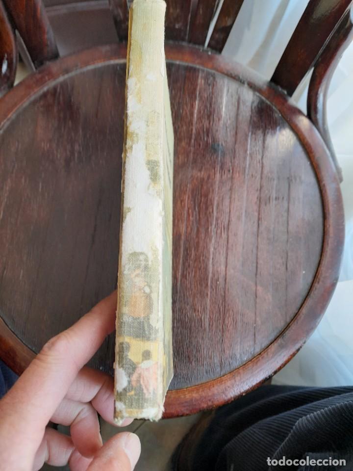 Libros de segunda mano: Convivencia humana Eugenio frutos Doncel 1966 - Foto 2