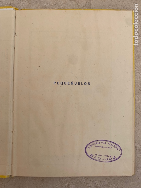 Libros de segunda mano: Libro de texto &ldquo;Peque&ntilde;uelos&rdquo;. - Foto 2