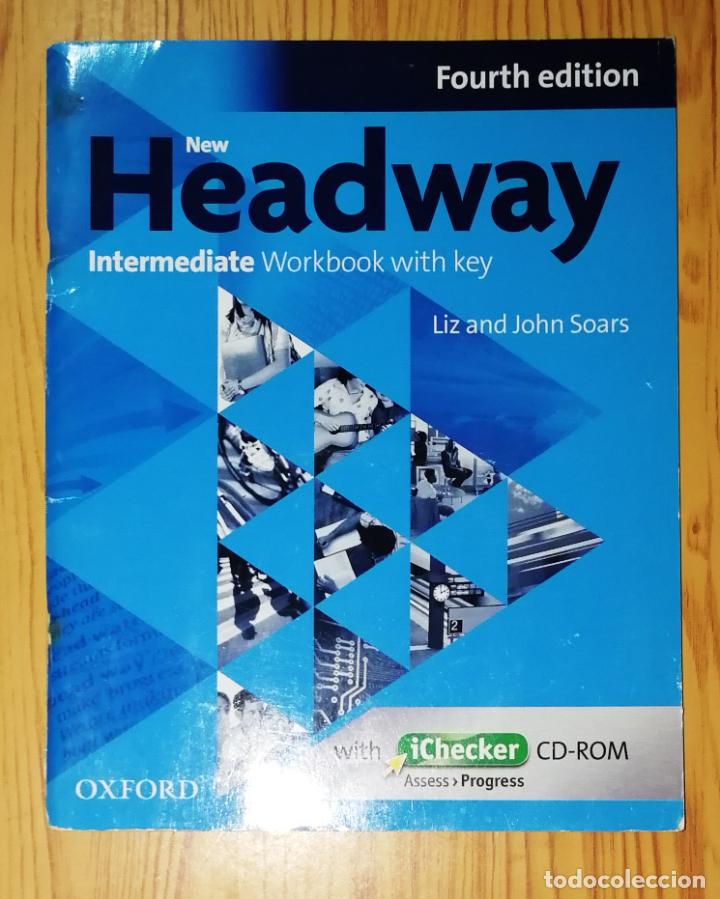 Libros de segunda mano: NEW HEADWAY INTERMEDIATE. Students Book + Workbook / Liz & John Soars. - Oxford, 2016 - Foto 3