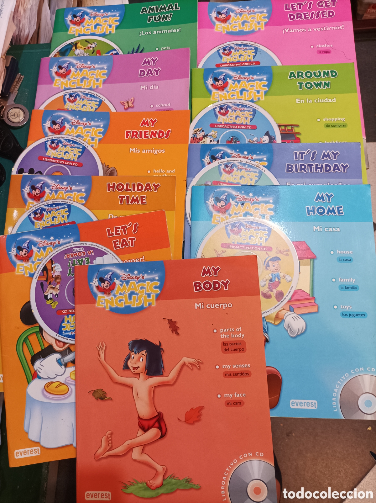 Libros de segunda mano: 10 LIBROS INTERACTIVOS Y 9 CD MAGIC ENGLISH DISNEY .ED EVEREST 2010 - Foto 1