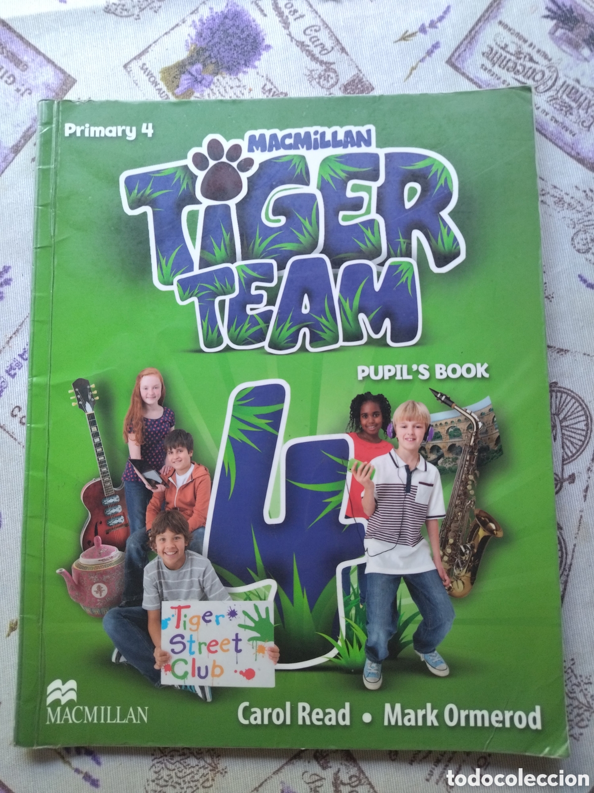 Libros de segunda mano: Libro de ingl&eacute;s Tiger Team. Primary 4. MacMillan - Foto 1