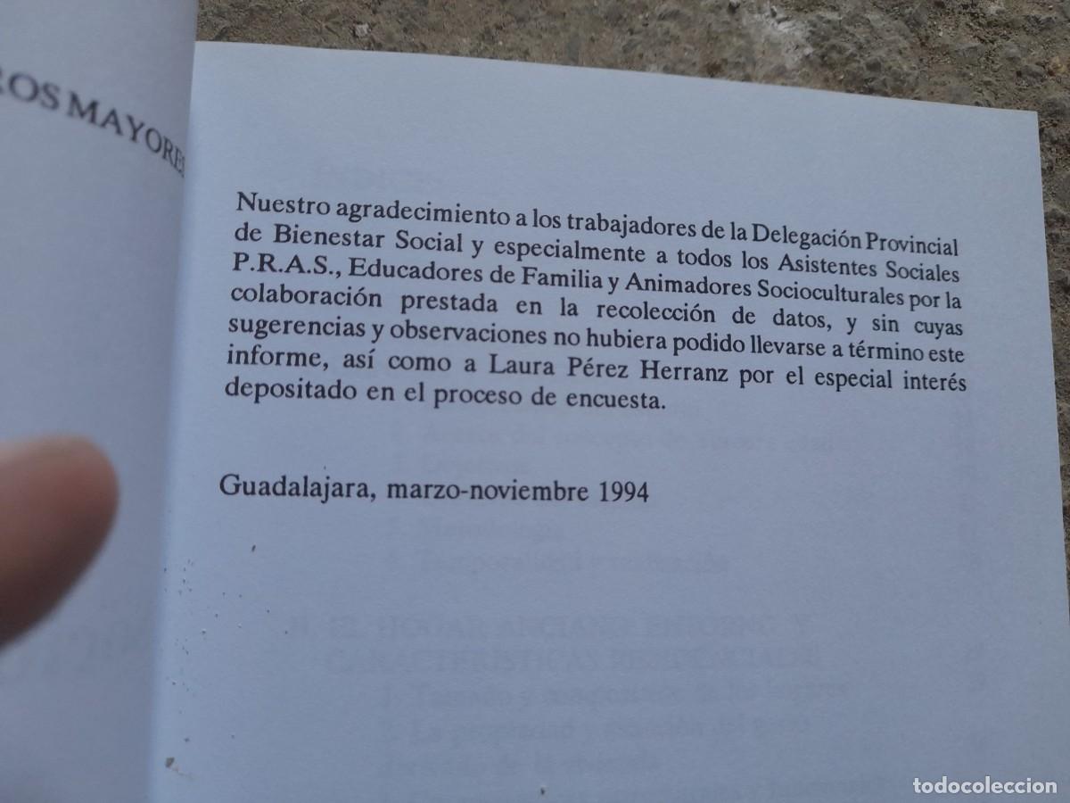Libros de segunda mano: Libro condici&oacute;n sociofamiliar de nuestros mayores Guadalajara - Foto 3