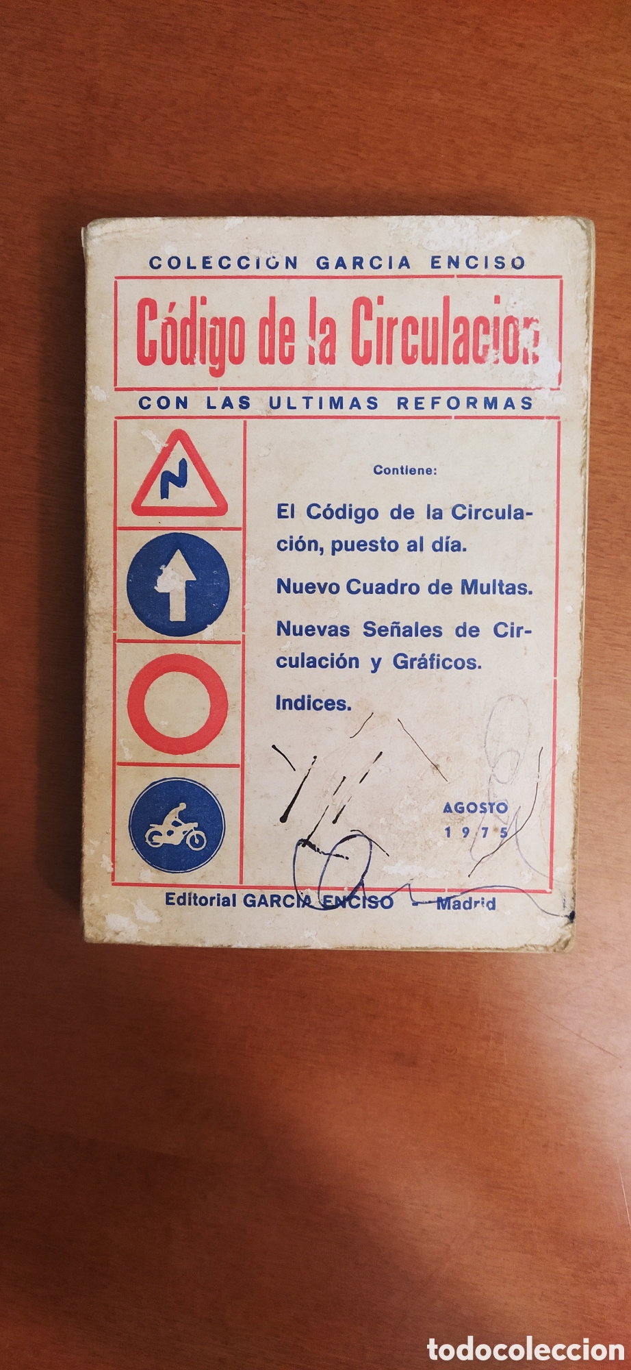 Libros de segunda mano: C&oacute;digo de circulaci&oacute;n de 1975 - Foto 1