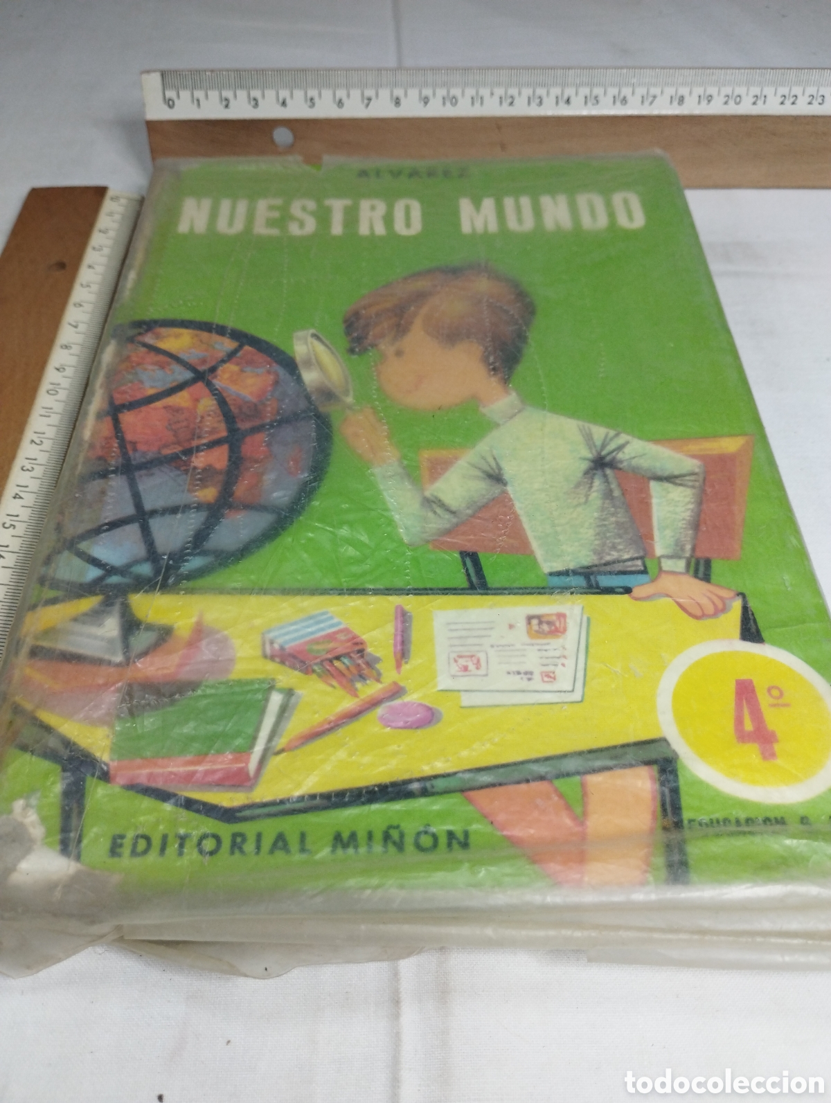 Libros de segunda mano: Nuestro mundo. &Aacute;lvarez, 1972 - Foto 1