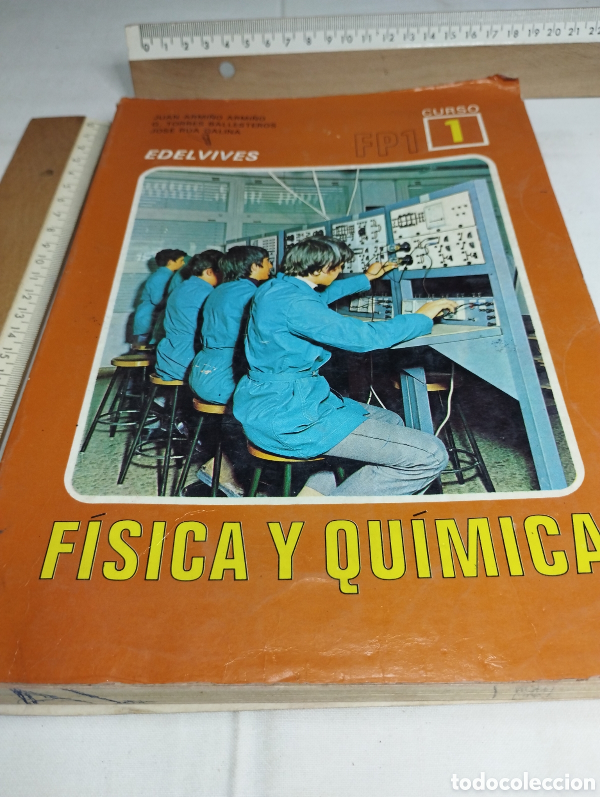 Libros de segunda mano: F&iacute;sica y qu&iacute;mica. FP1. Edelvives, 1975 - Foto 1