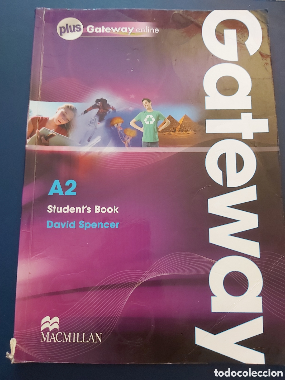 Libros de segunda mano: QUELA LIBRO. STUDENTS BOOK + WORKBOOK A2 GATEWAY MACMILLAN 2011 - Foto 3