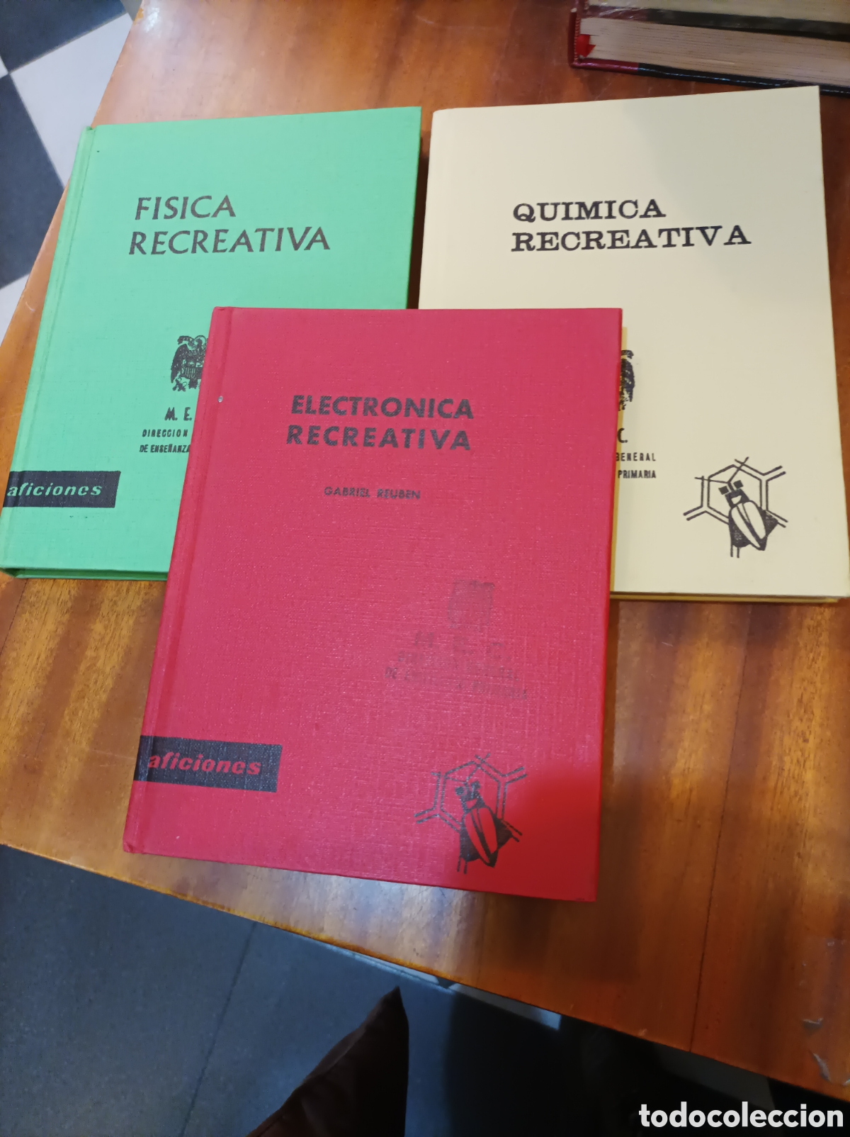 Livros em segunda m&atilde;o: F&Iacute;SICA, QU&Iacute;MICA, ELECTR&Oacute;NICA RECREATIVA DIRECCI&Oacute;N GENERAL DE ENSE&Ntilde;ANZA PRIMARIA EDICI&Oacute;N 1962