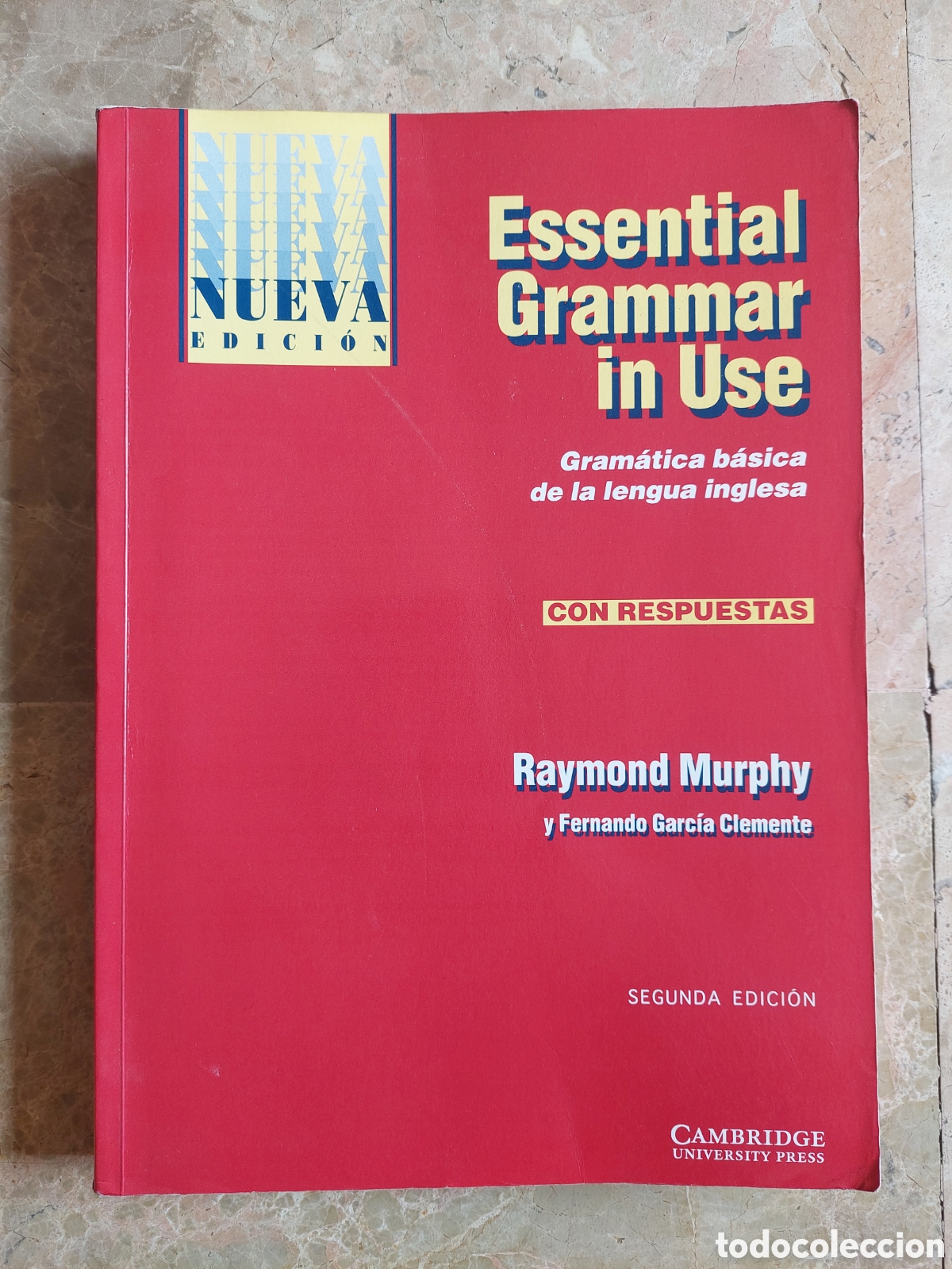 Libros de segunda mano: Libro Essential Grammar in use - Foto 1