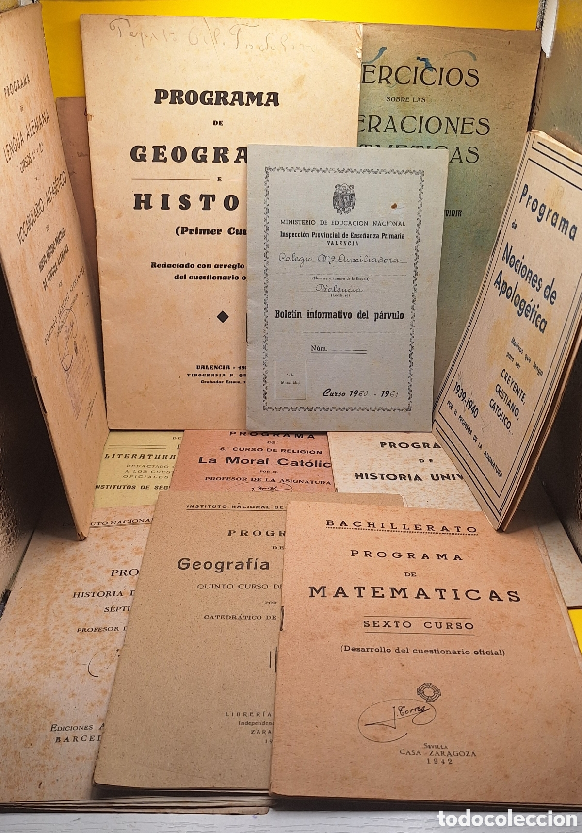 Libros de segunda mano: Lote de 13 Programas Escolares y Bolet&iacute;n de Notas - Geograf&iacute;a - Historia - Alem&aacute;n - Matem&aacute;ticas -