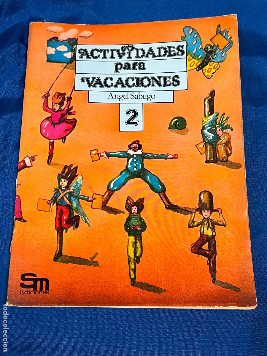 Libros de segunda mano: Libro ,actividades para vacaciones SM Ediciones 1981