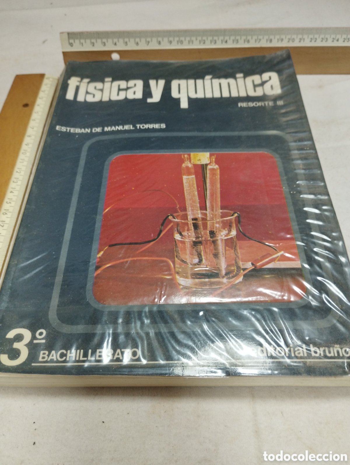 Libros de segunda mano: F&iacute;sica y qu&iacute;mica. 3&deg; de bachillerato. Editorial Bru&ntilde;o, 1977