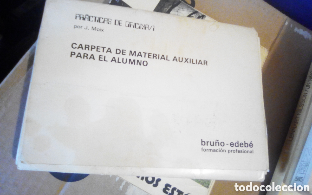 Libros de segunda mano: F. P.. Pr&aacute;cticas de oficina 1. J. Moix. Carpeta material auxiliar para el alumno. Bru&ntilde;o - edeb&eacute; 1975