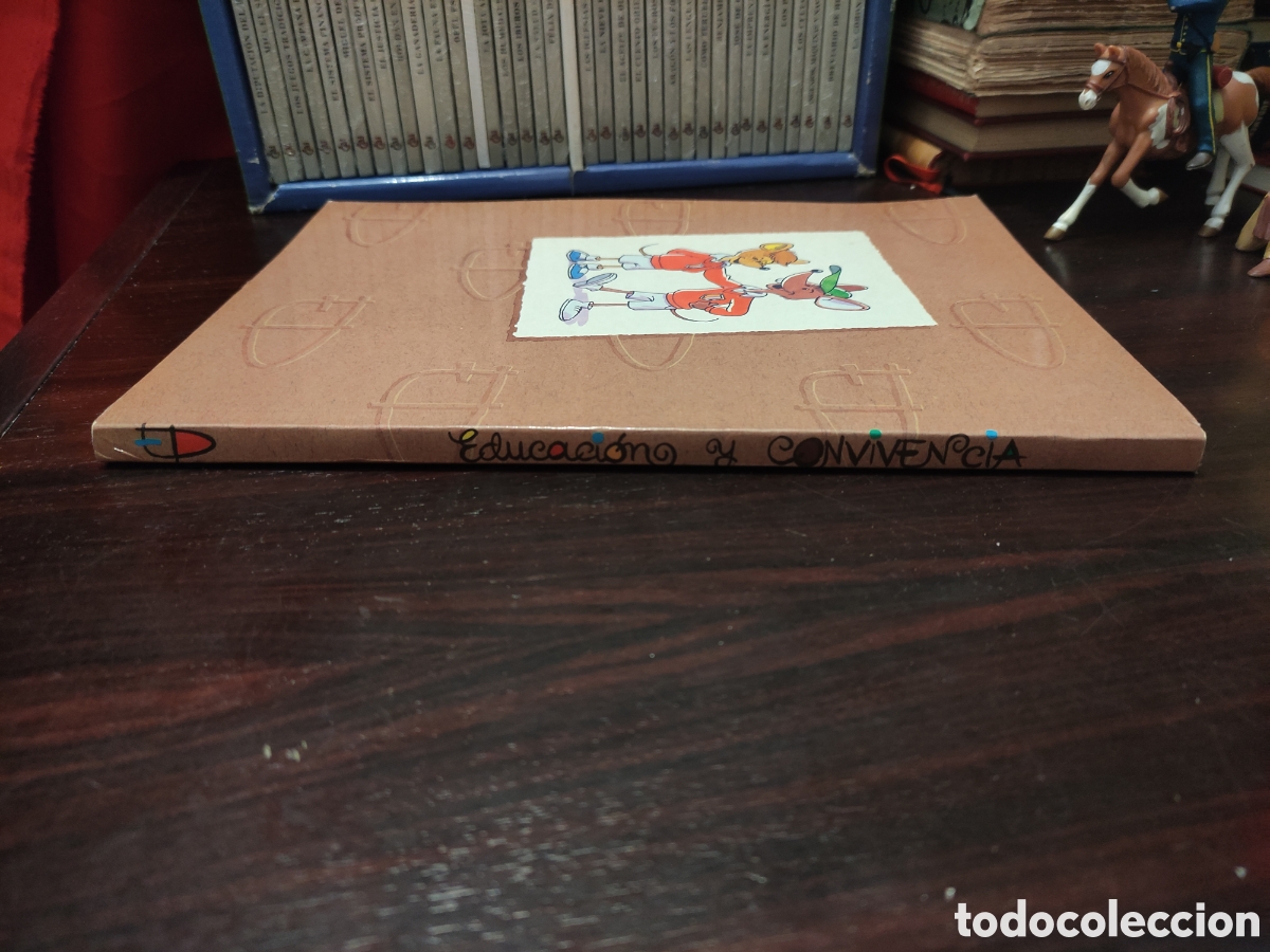 Libros de segunda mano: Educacion y Convivencia - Editorial DOSSAT. 1990 - Foto 3