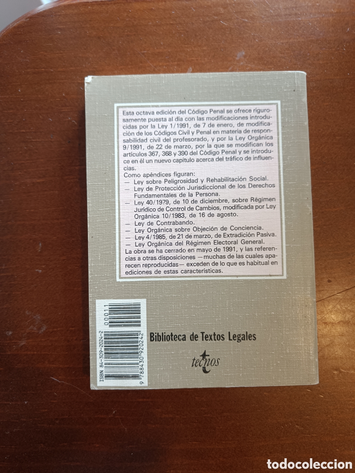 Libros de segunda mano: C&oacute;digo Penal editado en 1990 - Foto 2