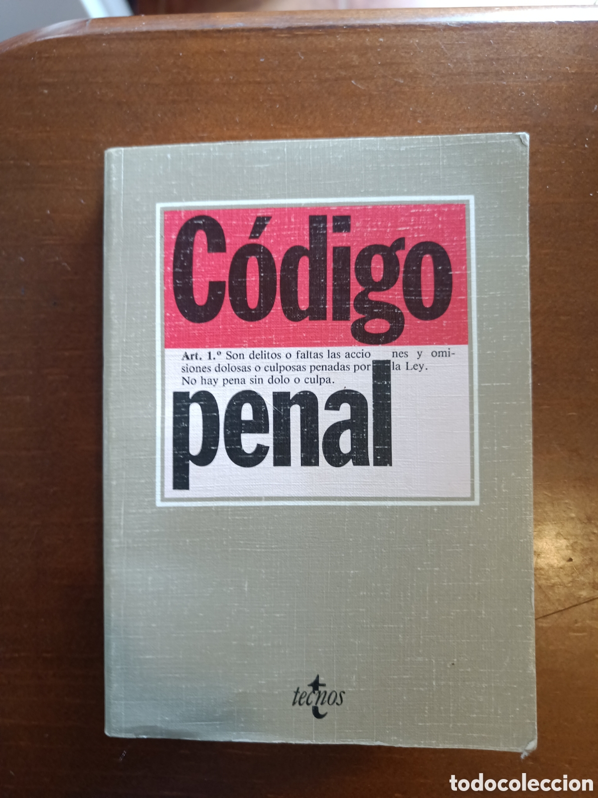 Libros de segunda mano: C&oacute;digo Penal editado en 1990
