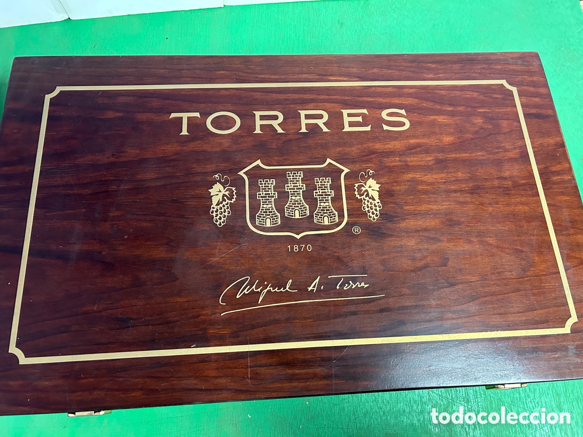 Libros: ESTUCHE MADERA BODEGAS TORRES N&Uacute;MERO 3 - Foto 1