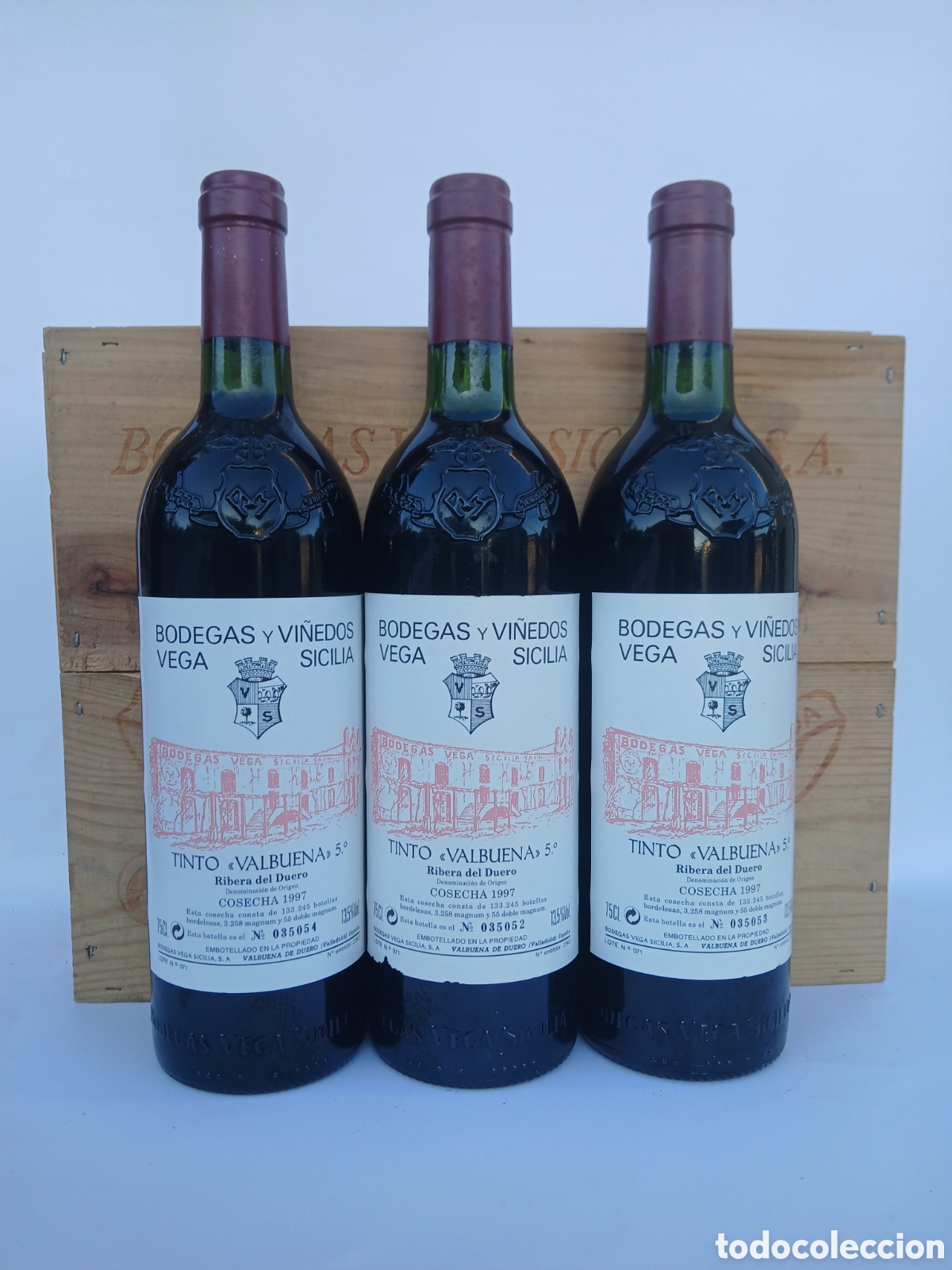 Libros: TRES BOTELLAS DE VINO VEGA SICILIA VALBUENA COSECHA 1997 EN SU CAJA ORIGINAL.
