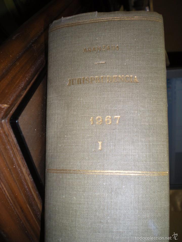 Libros: Repertorio de Jurisprudencia . Aranzadi 1967 - Foto 1