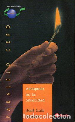 Libros: ATRAPADO EN LA OSCURIDAD. - Foto 1