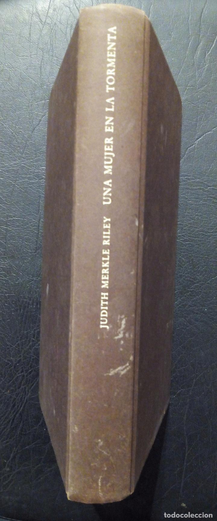 Libros: UNA MUJER EN LA TORMENTA - JUDITH MERKLE RILEY - 1993. - Foto 6