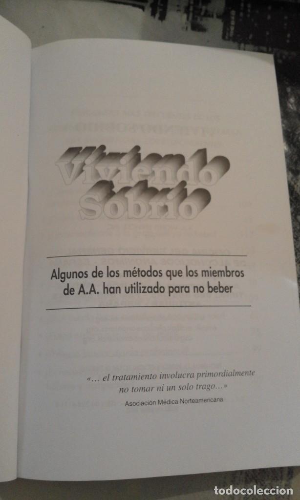 Libros: Viviendo sobrio - Alcoh&oacute;licos An&oacute;nimos - Foto 3