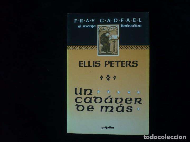 Libros: un cadaver de mas - ellis peters - Foto 1