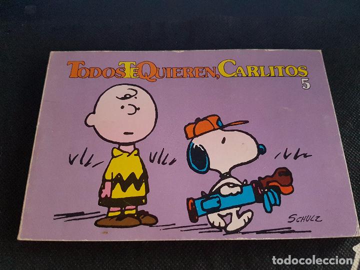 Libros: COMIC DE CARLITOS Y SNOOPY; N&Uacute;MERO 5; TODOS TE QUIEREN CARLITOS. BUEN ESTADO