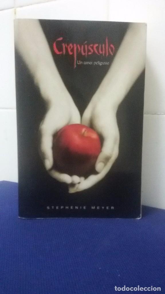 Libros: CREP&Uacute;SCULO, UN AMOR PELIGROSO &ndash; STEPHENIE MEYER - Foto 1