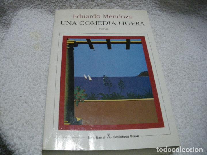 Libros: Una Comedia Ligera - Eduardo Mendoza - Foto 1