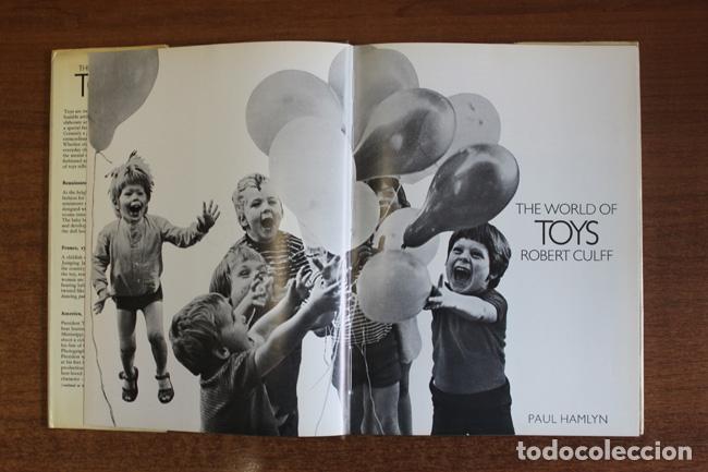 Libros: THE WORLD OF TOYS. - CLUFF, Robert. - Foto 2