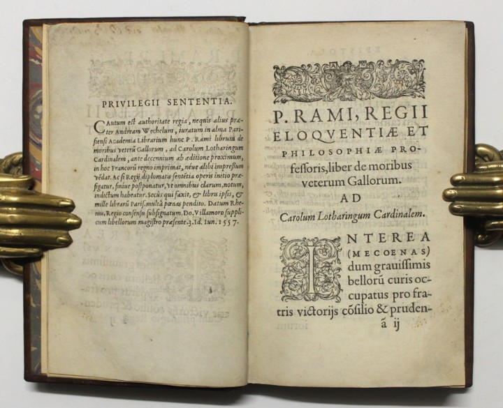 Libros: LIBER DE MORIBUS VETERUM GALLORUM. - RAM&Eacute;E, Pierre de la. PARIS, 1559. - Foto 2