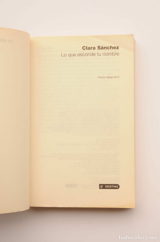 Libros: Lo que esconde tu nombre - S&Aacute;NCHEZ, Clara - Foto 2