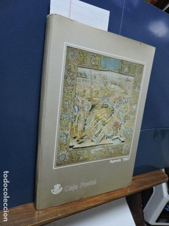 books: Caja Postal agenda 1987 con art&iacute;culo sobre la colecci&oacute;n de Tapices del Patrimonio Nacional.