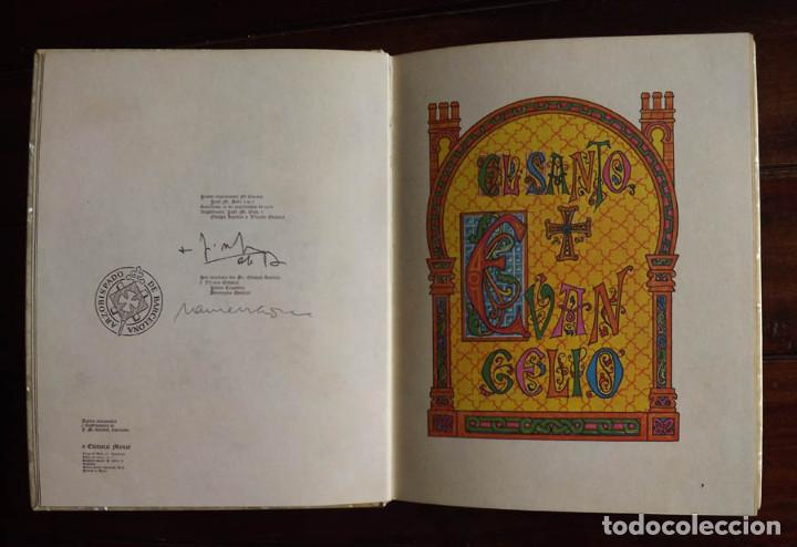 Libros: El Santo Evangelio, Obispado de Barcelona 1978, editorial Monar - Foto 3