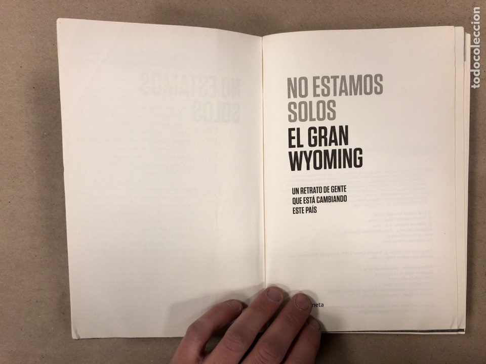 Libros: NO ESTAMOS SOLOS. EL GRAN WYOMING. EDITORIAL PLANETA 2014. - Foto 2