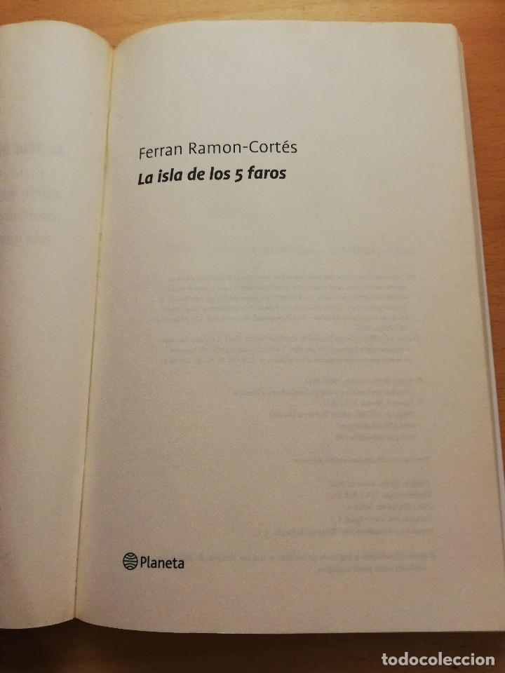 Libros: LA ISLA DE LOS 5 FAROS (FERRAN RAMON CORT&Eacute;S) PLANETA - Foto 2