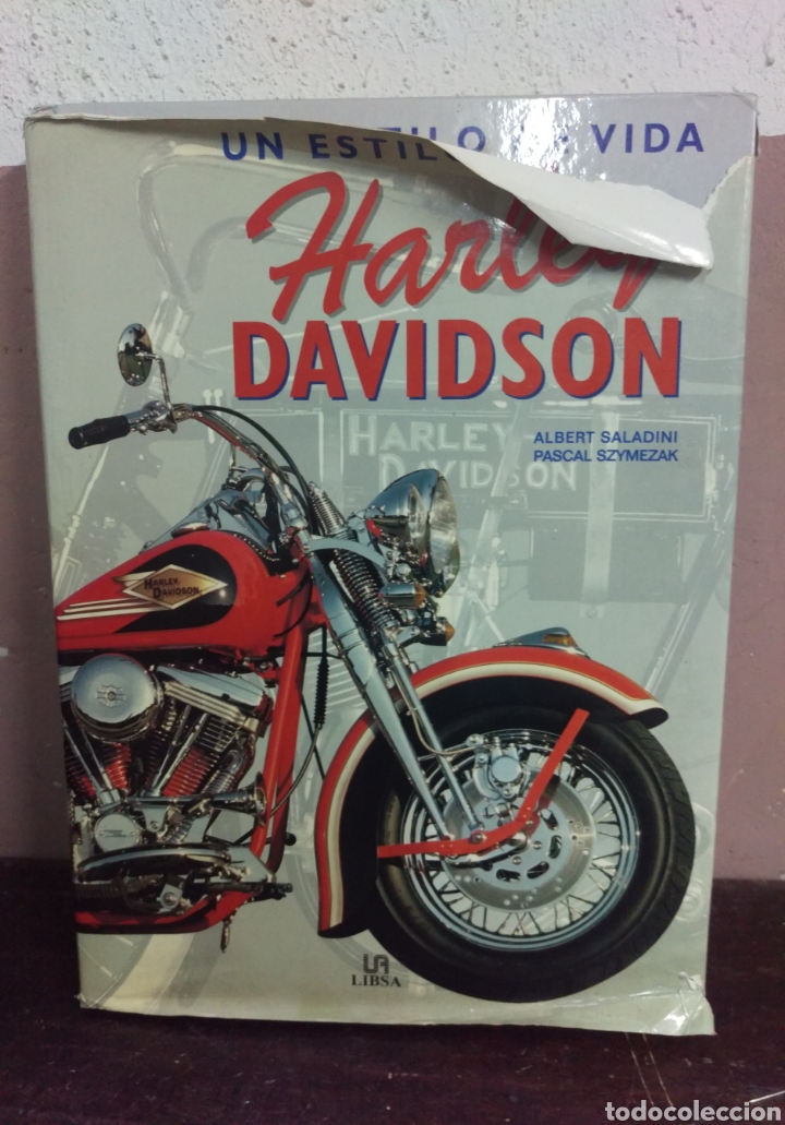 Libros: HARLEY DAVIDSON un estilo de vida - Albert Saladini / Pascal Szymezak - Foto 1