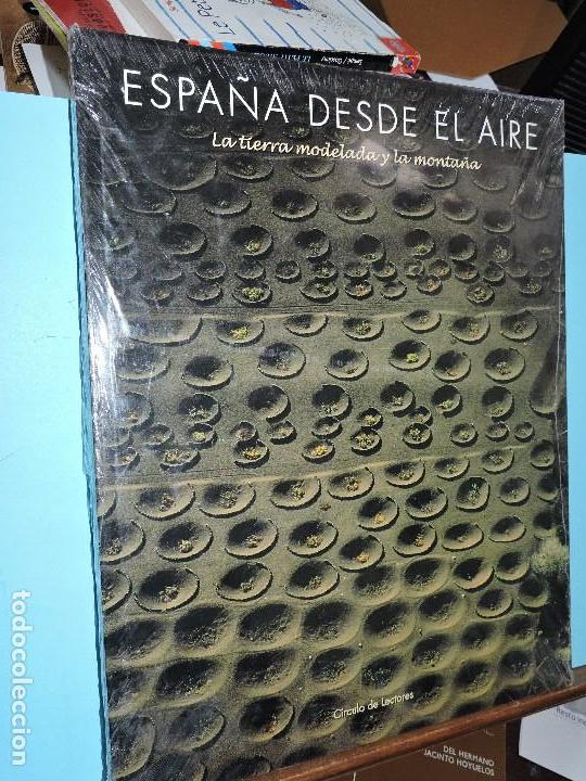 Libros: Espa&ntilde;a desde el aire: la tierra modelada y la monta&ntilde;a. Ed. C&iacute;rculo de Lectores - Foto 1