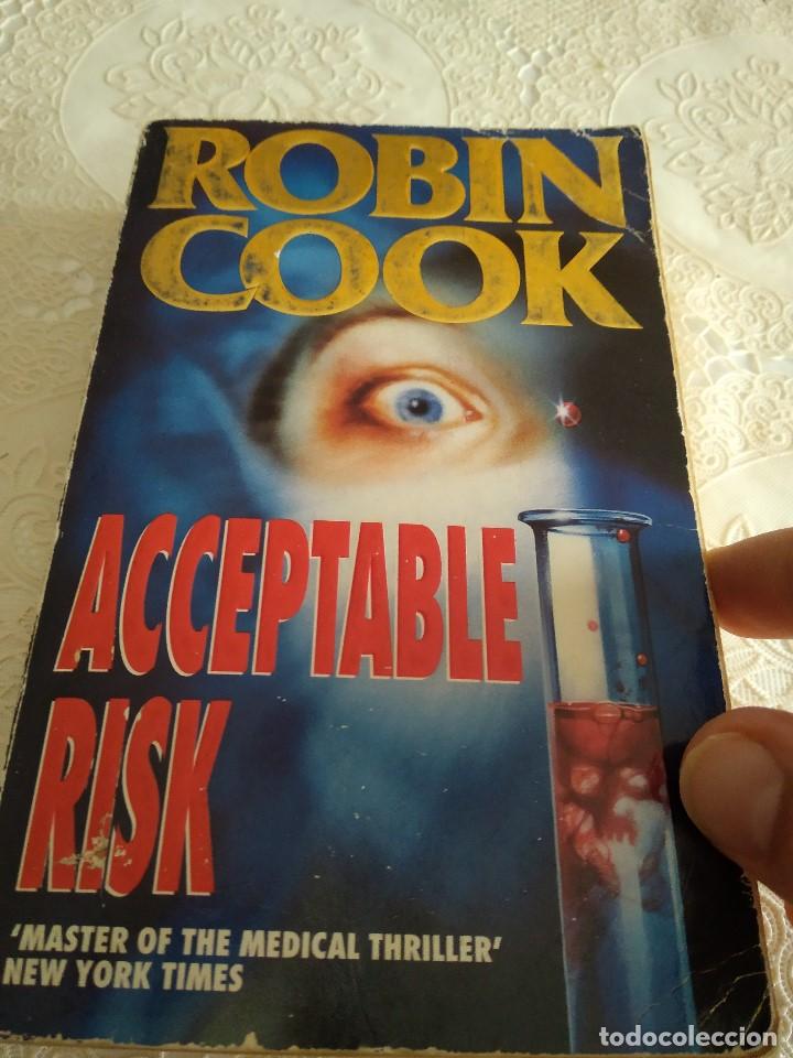Libros: G-90 LIBRO ROBIN COOK ACCEPTABLE RISK EN INGLES - Foto 1