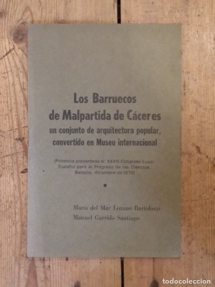 Livros em segunda m&atilde;o: LOZANO BARTOLOZZI, Mar&iacute;a del Mar y Garrido Santiago Manuel. - LOS BARRUECOS DE MALPARTIDA DE C&Aacute;CERES