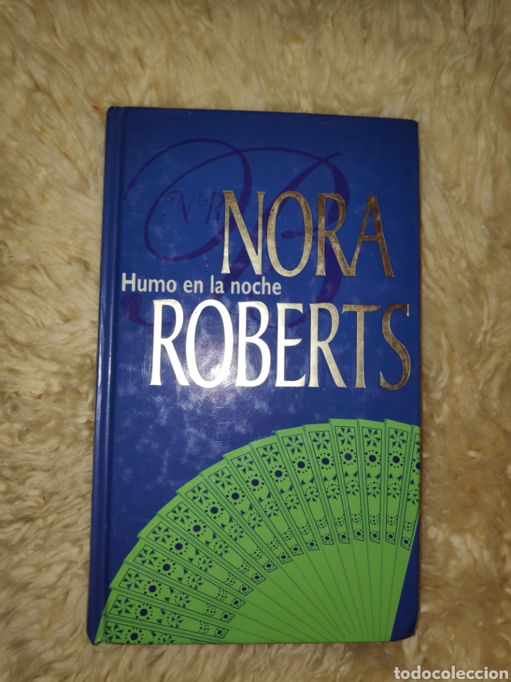 Libros: Humo en la noche - Nora Roberts - Foto 1