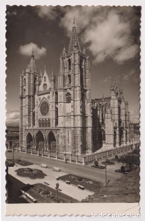 Libros: Le&oacute;n - Fachada principal de la Catedral - Foto 1