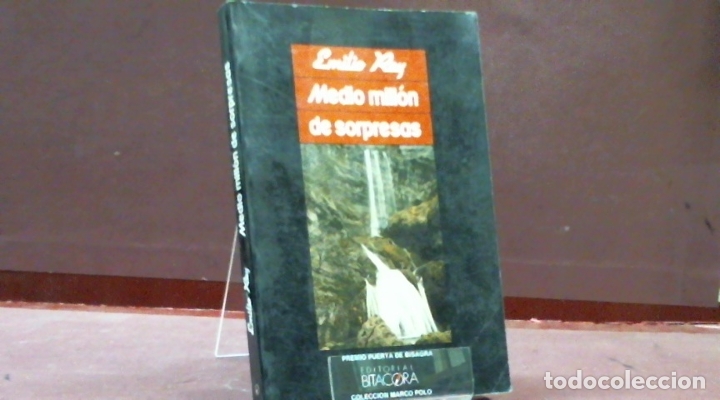 Libros: MEDIO MILLON DE SORPRESAS EMILIO REY - Foto 1