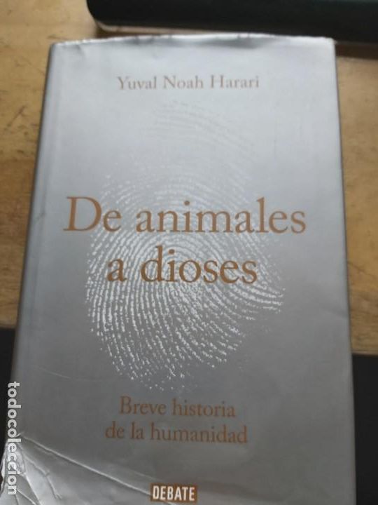 Livros em segunda m&atilde;o: De Animales A Dioses. Una Breve historia de la Humanidad Yuval Noah Harari Publicado por D