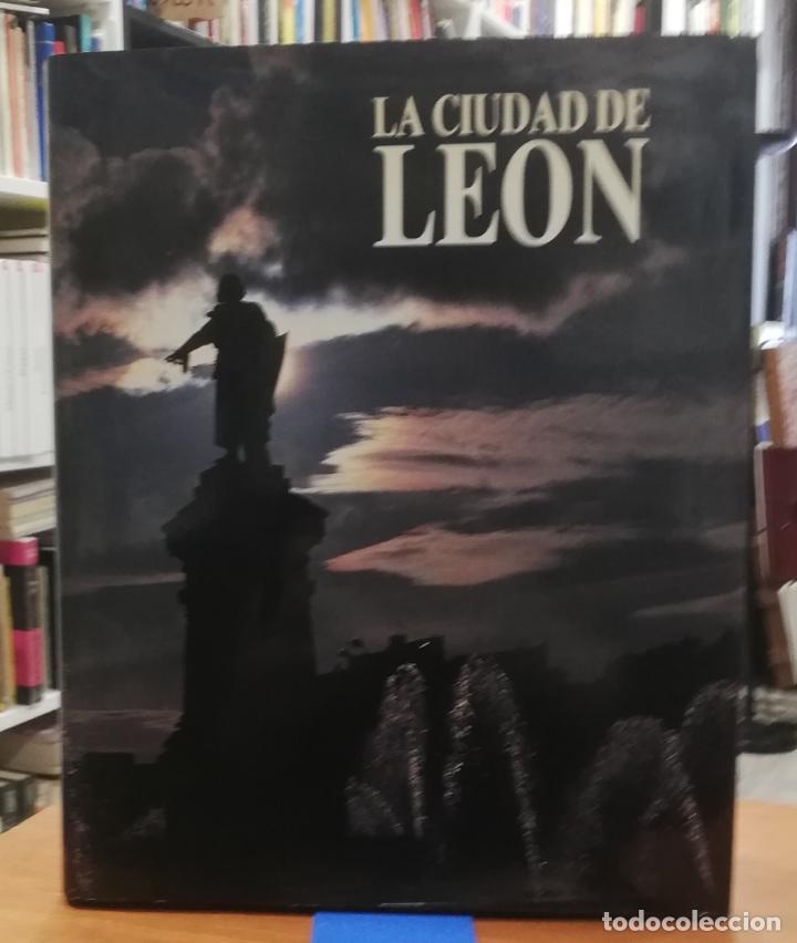 Libros: La ciudad de Le&oacute;n - VVAA - Foto 1