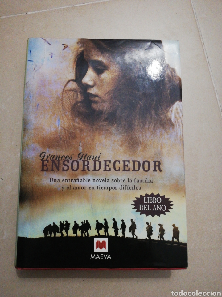 Libros: Ensordecedor, libro del a&ntilde;o, editorial Maeva - Foto 1