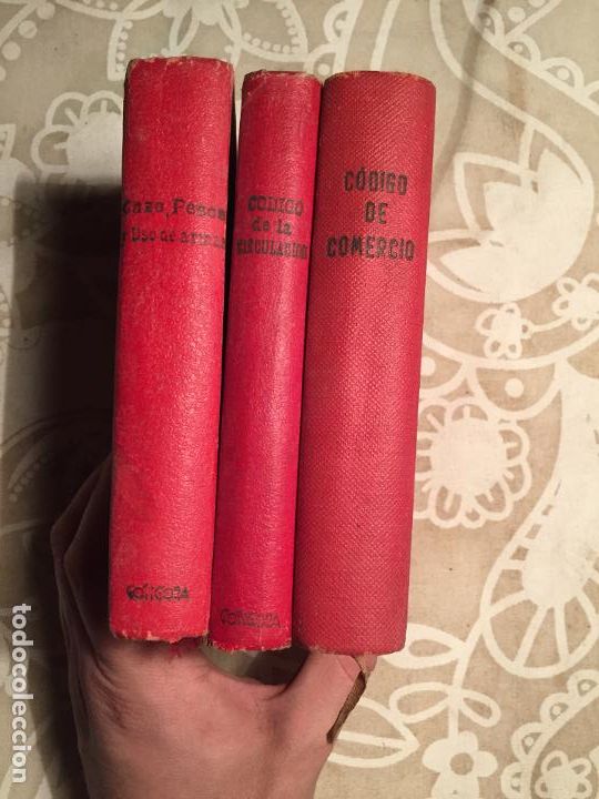 Libros: Antiguos 5 libros codigo del timbre, codigo del comercio, codigo de la circulaci&oacute;n etc edit. Gongora - Foto 3